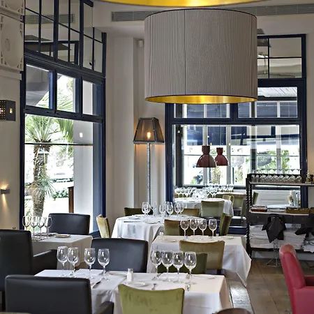 ホテル トリアス