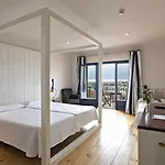 Hotel Trias 4*