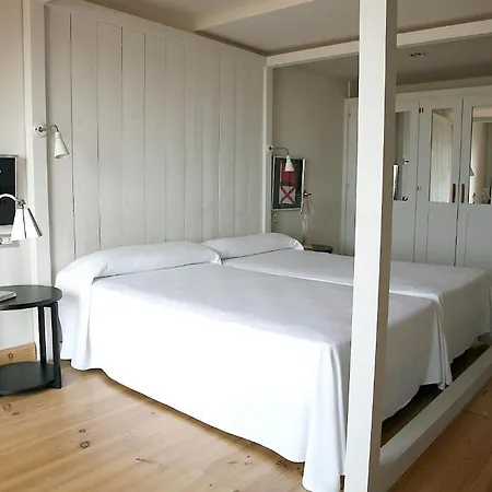 Trias Hotel 4*