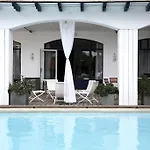 Trias Hotel