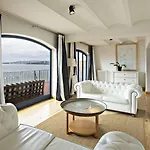 Trias Hotel