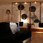 Hotel Trias
